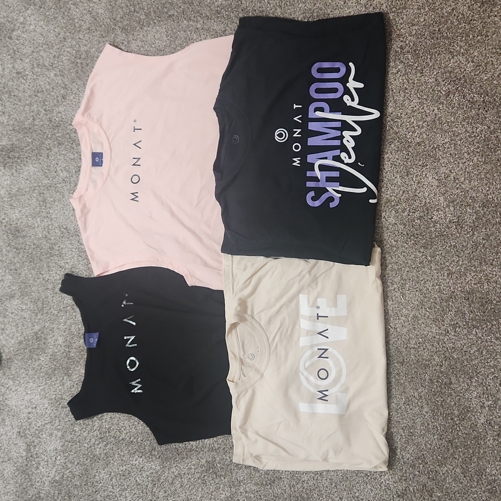 monat tanks/tees M/L